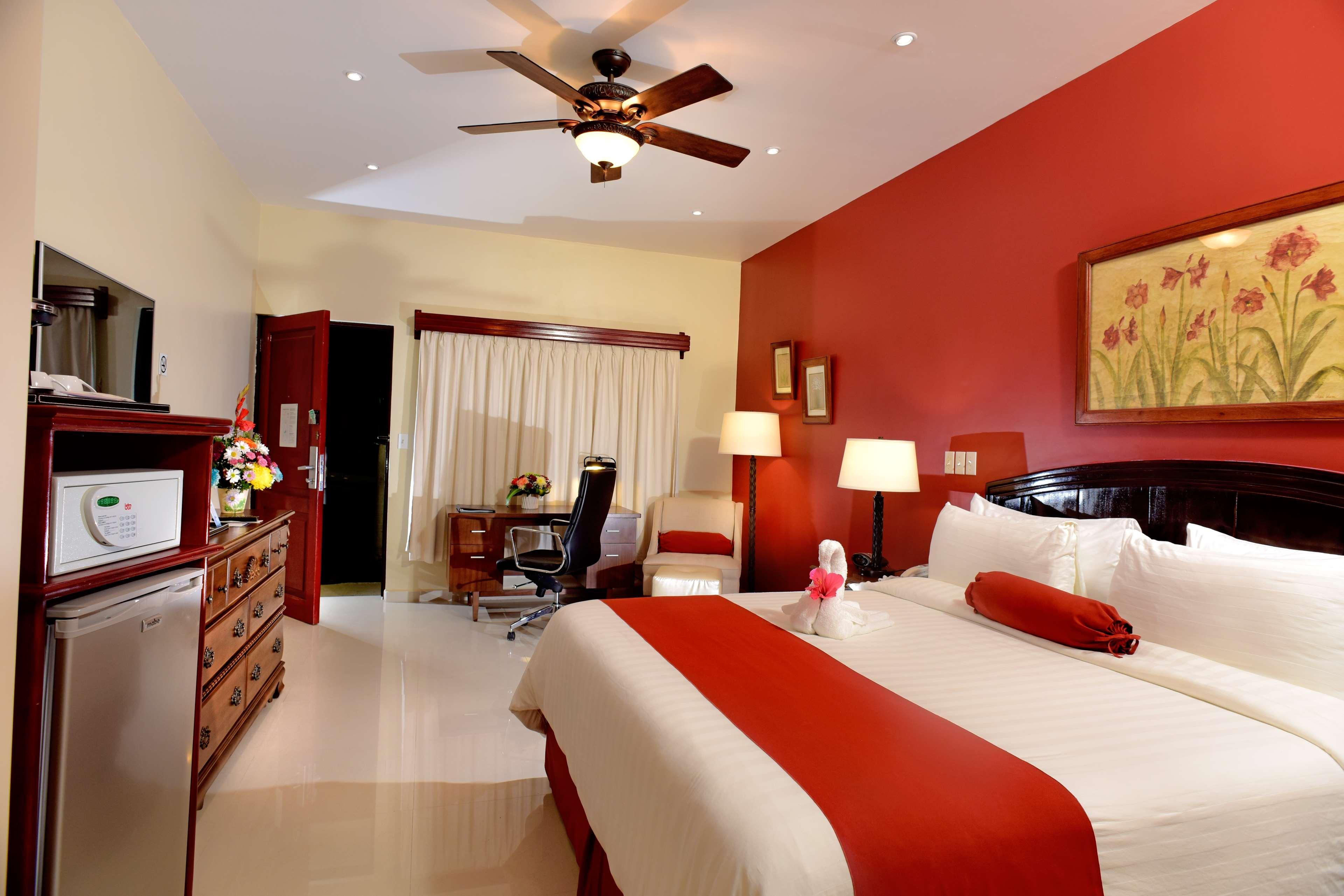 Best Western Plus Belize Biltmore Plaza Ciudad de Belice Exterior foto