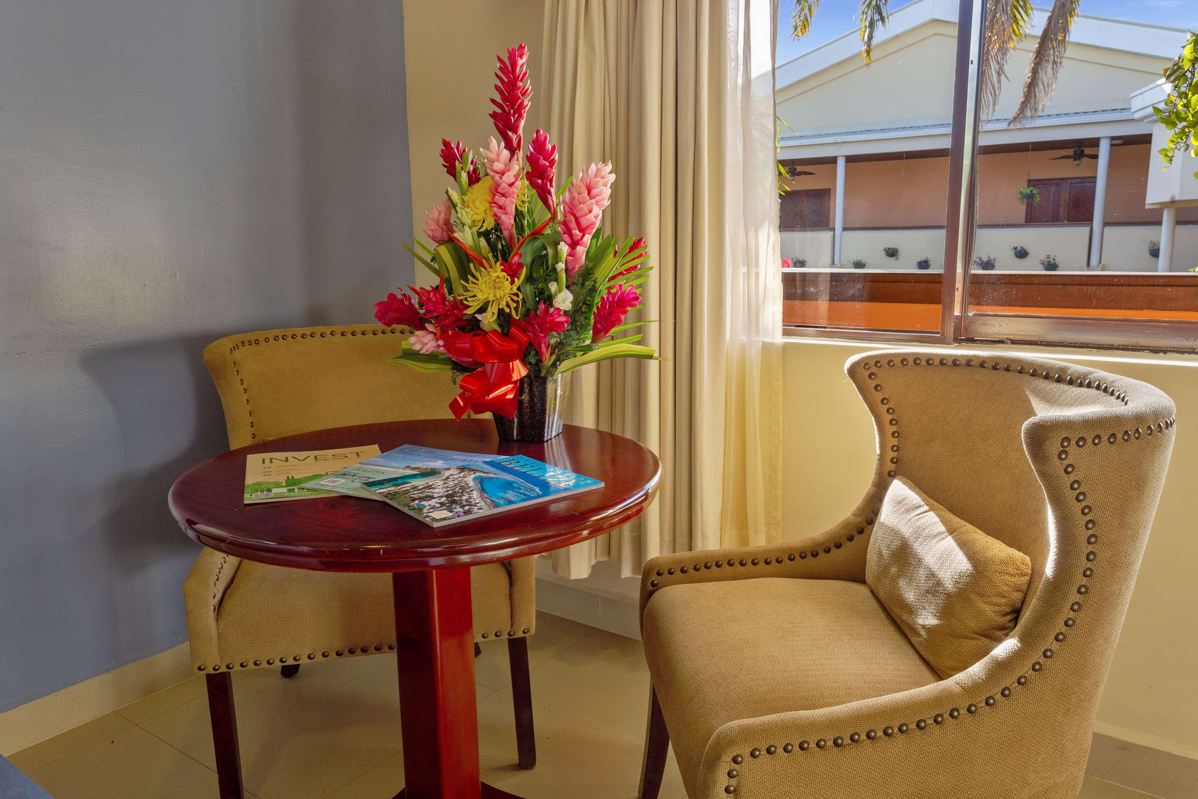 Best Western Plus Belize Biltmore Plaza Ciudad de Belice Exterior foto