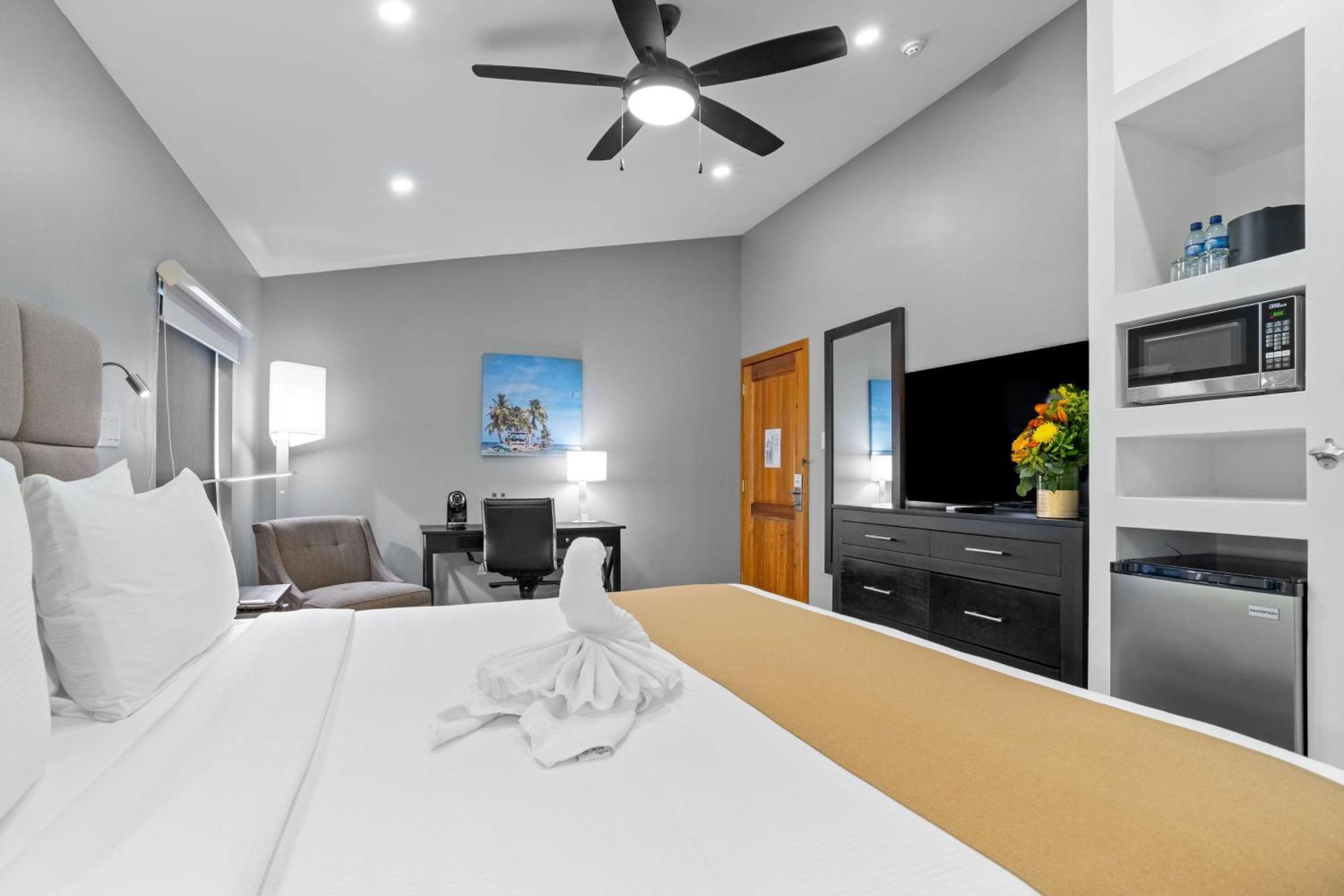 Best Western Plus Belize Biltmore Plaza Ciudad de Belice Exterior foto