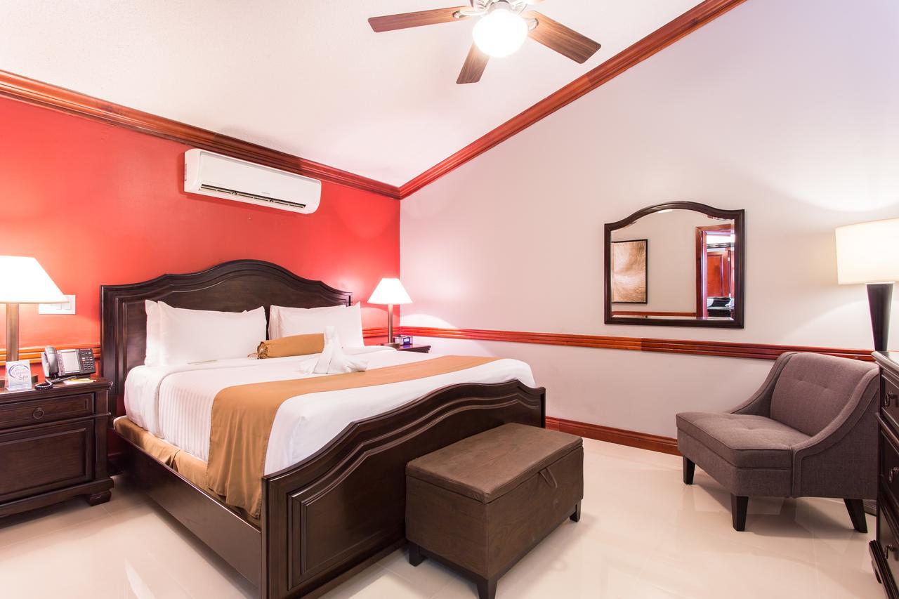 Best Western Plus Belize Biltmore Plaza Ciudad de Belice Exterior foto